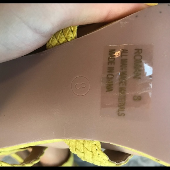 High heels - Picture 3 of 4